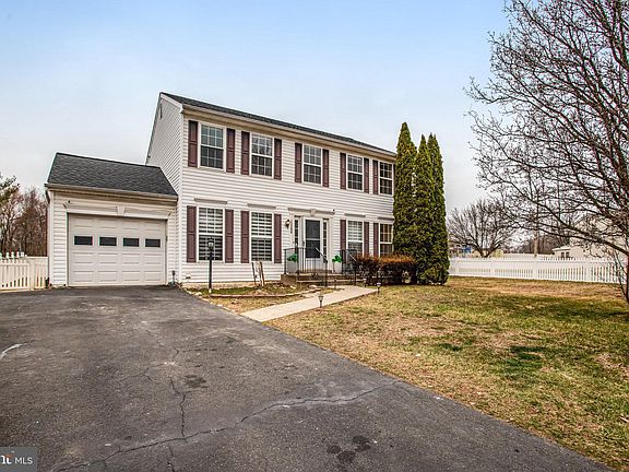 2nd image of 13300 Nickleson Dr