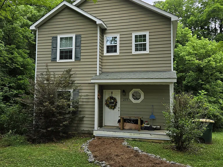 277 Arch St — Photo 23