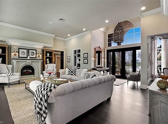 3rd image of 11221 Marblehead Manor Ct