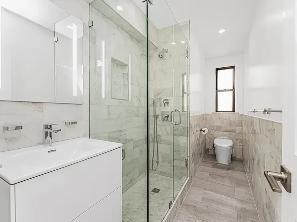 60 East 9th Street image 6 of 27