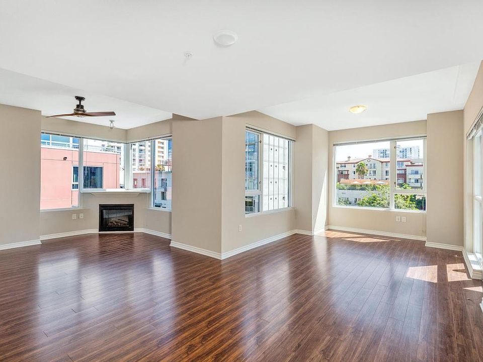 1st image of 300 W Beech St Unit 1002