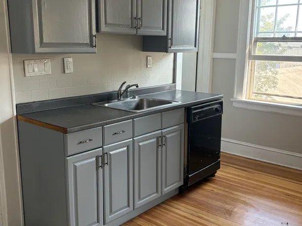 40 Mill Hill Ave #40, Bridgeport, CT 06610