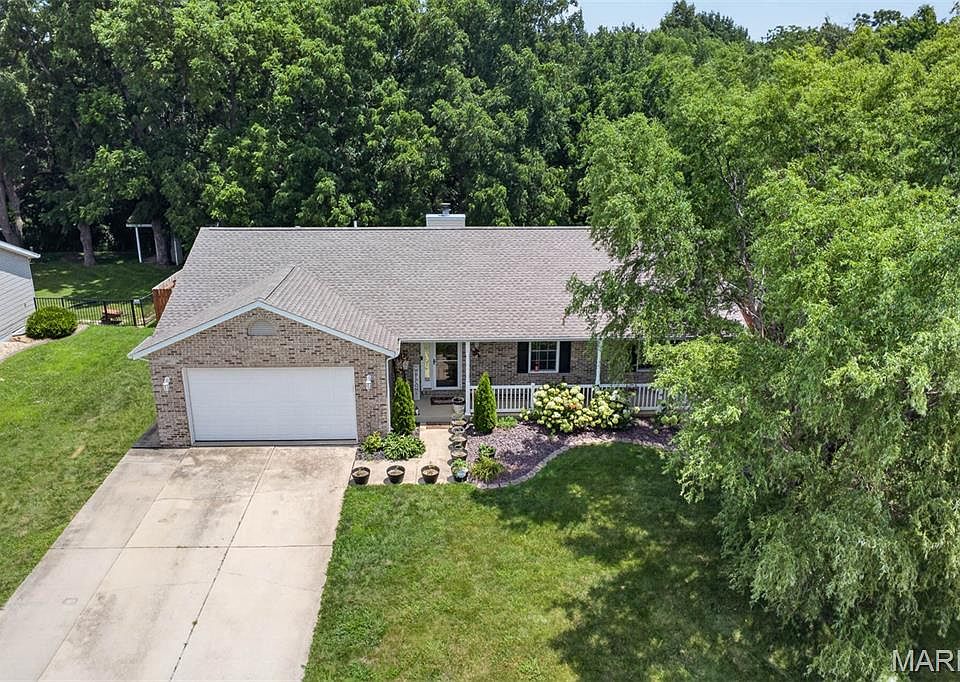 1st image of 4826 Cedar Spring Dr