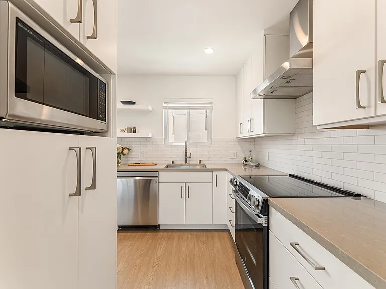 117 Strand St #7 — Photo 7