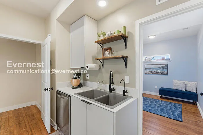 4000 Blue Pine Ln — Photo 6