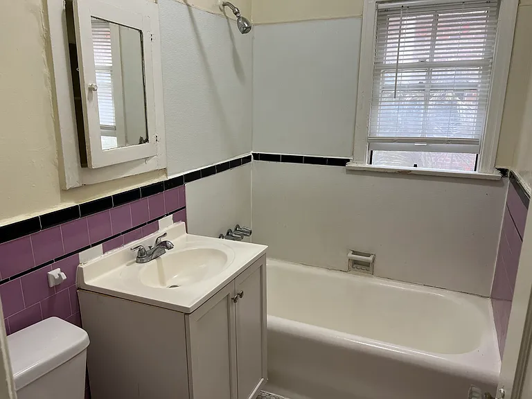 757 1/2 S Berendo St #301 — Photo 9