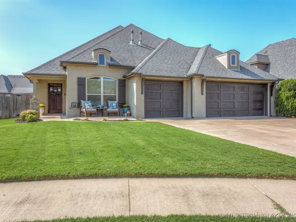 302 W 127th Pl S, Jenks, OK 74037