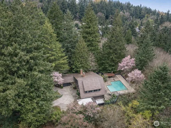 16521 NE 1st Place, Bellevue, WA 98008