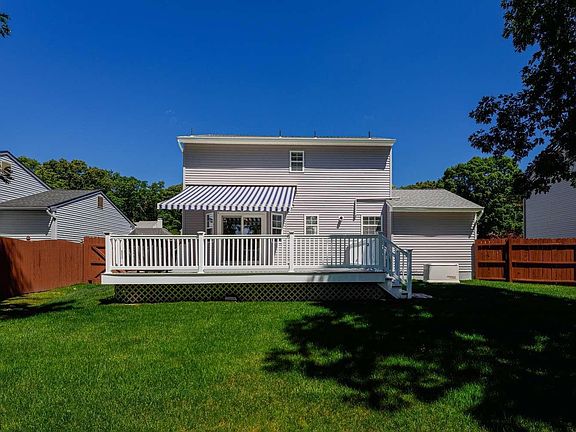 3rd image of 111 Rochelle Ln