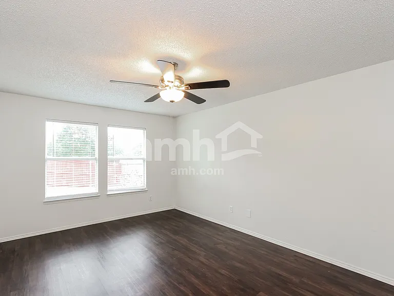 1100 Warrington Way — Photo 12