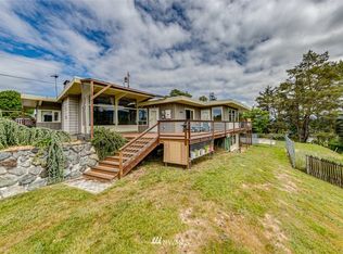 1122 S E St, Pt Angeles, WA 98363