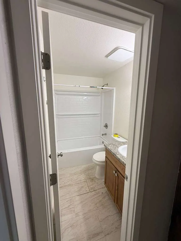 2 bed, 700 sqft, $1,500 — Photo 4