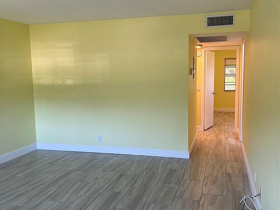 2nd image of 37 Islewood B #37