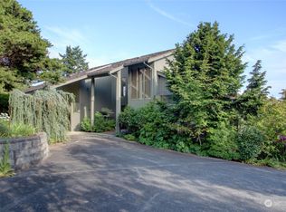 694 Umpqua Pl, La Conner, WA