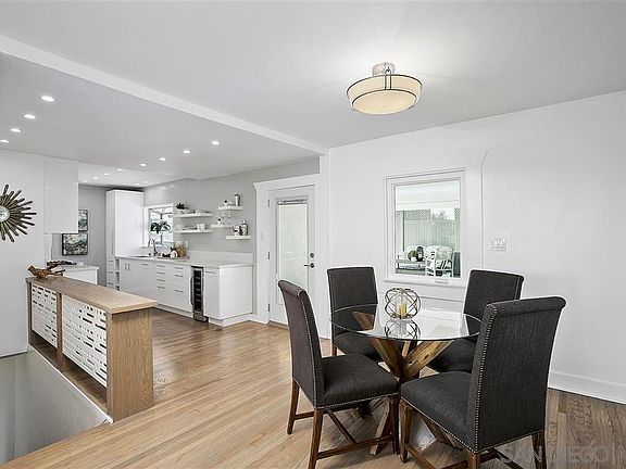 3rd image of 5047-49 Raymond Pl