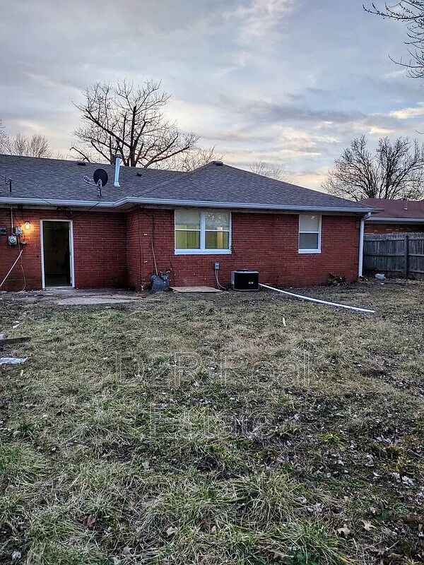 Building Photo - 7909 Southfield Dr