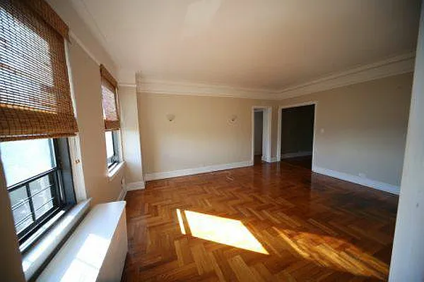 Rented by Metropolitan Realty | media 17