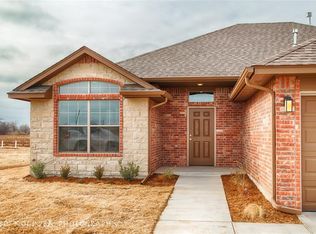 4520 Desert Spring Ct, Yukon, OK 73099