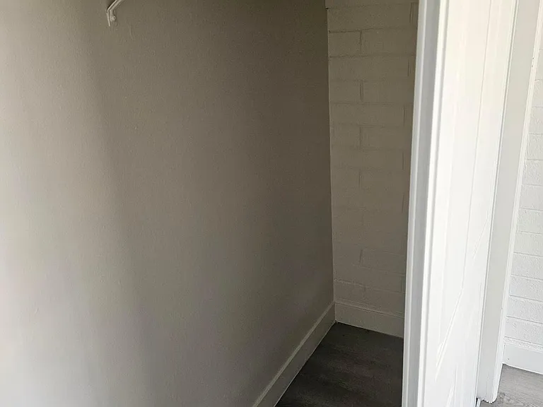6043 N 23rd Ave #1A — Photo 16