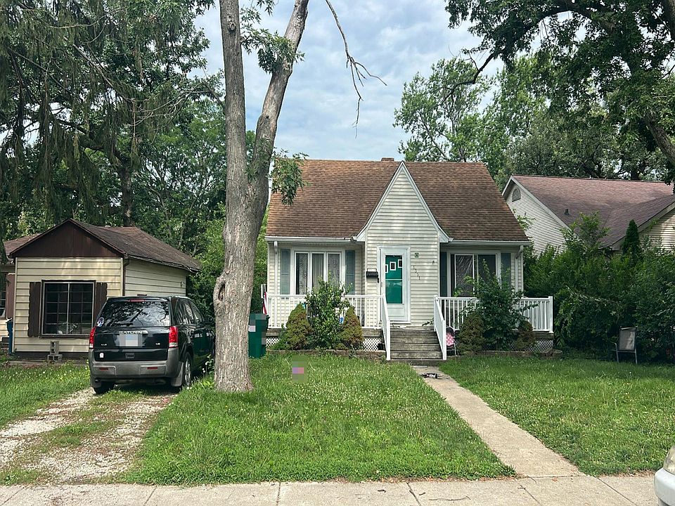 1st image of 1351 Circle Dr NE