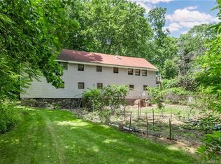 60 Rocky Rest Rd, Shelton, CT 06484