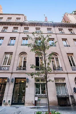 Rented by Compass | media 26