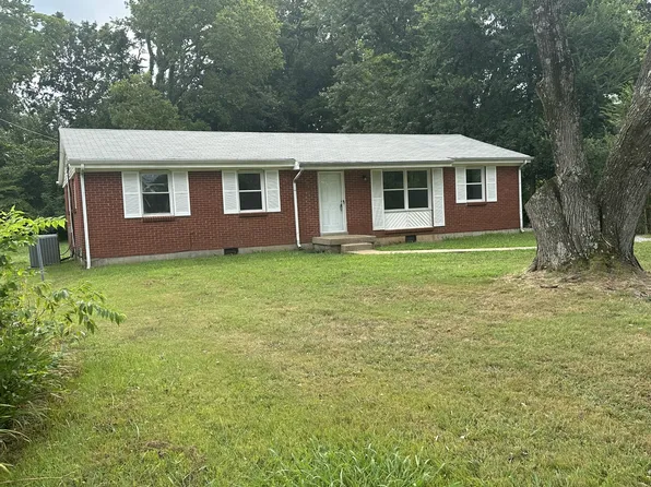 312 Plantation Dr, Clarksville, TN 37042