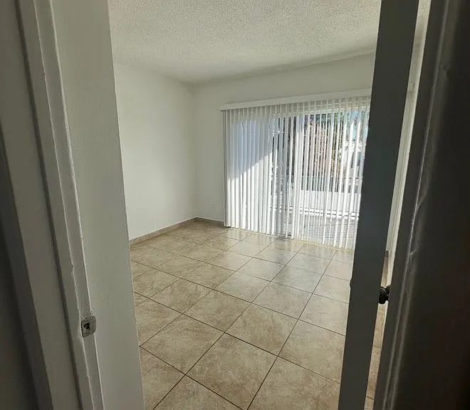 6623 Woodley Ave #6 — Photo 1