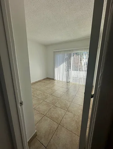 6623 Woodley Ave #6 Photo 1