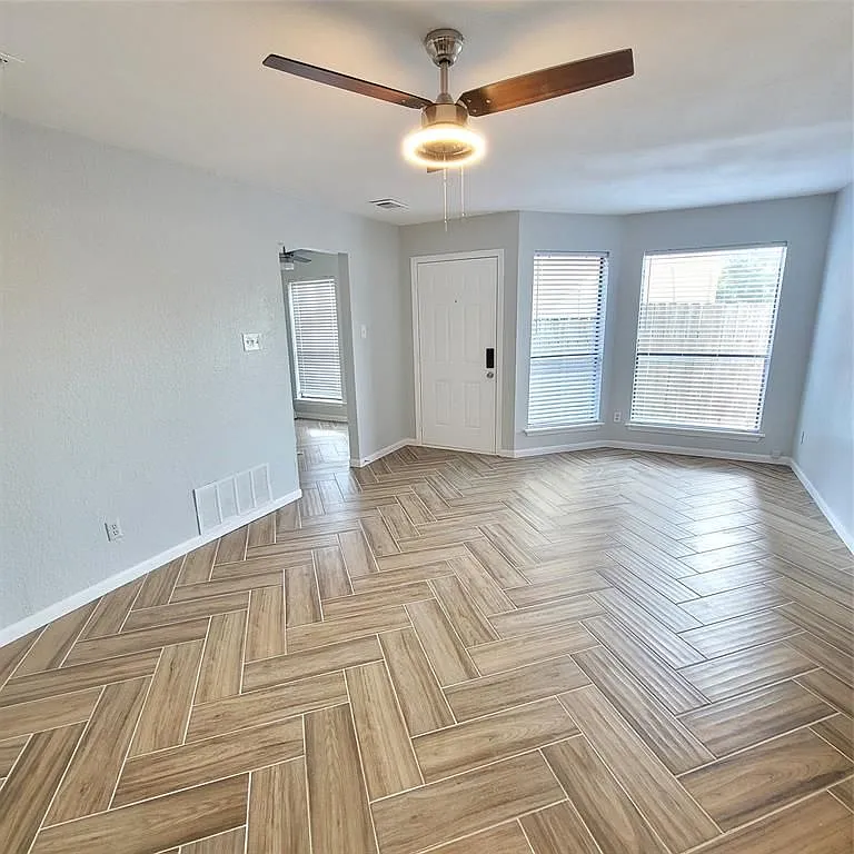 2 bed, 2.0 bath, 1009 sqft, $1,675 — Photo 4