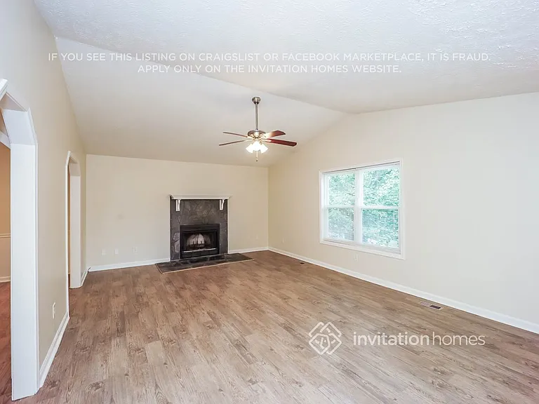 3396 Spring Ridge Dr — Photo 4