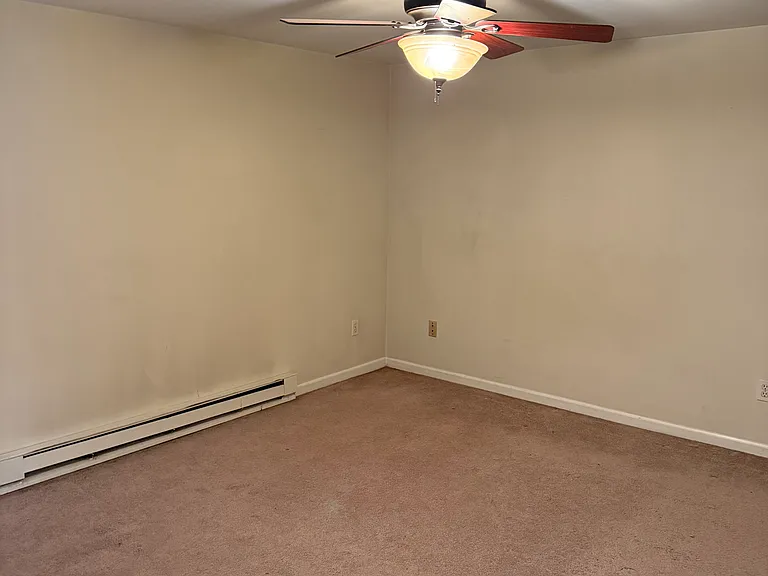 90 Main St #3 — Photo 9