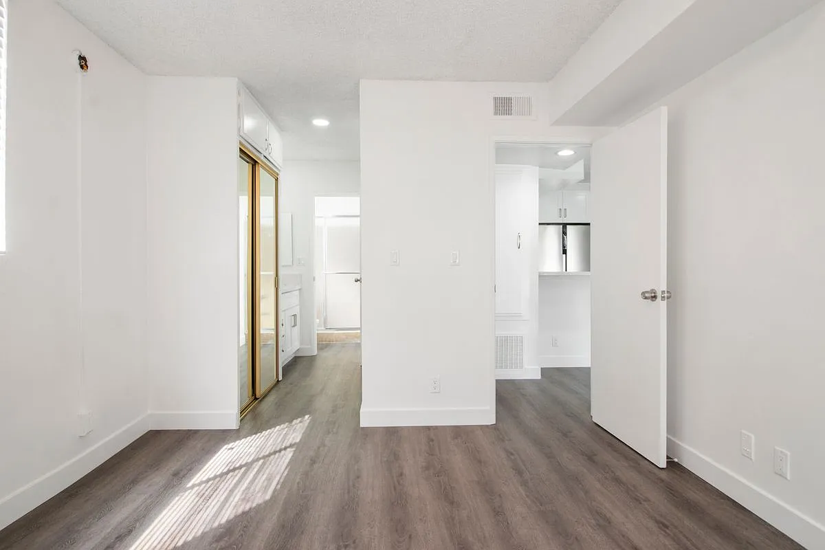 1 bed, 1.0 bath, 1200 sqft, $2,550 — Photo 4
