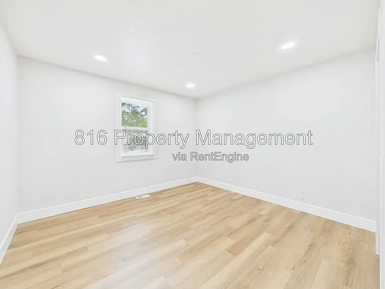 9524 Manning Ave #9520 — Photo 9
