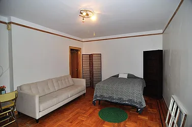 Rented by CENTURY 21 Sunny Gardens Realty, Inc.