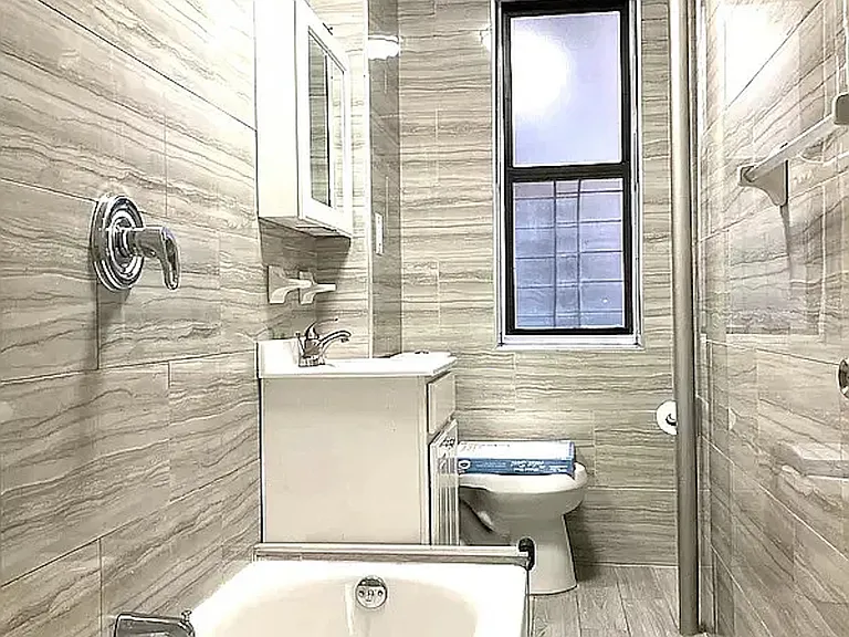 600 W 141st St #22 — Photo 13