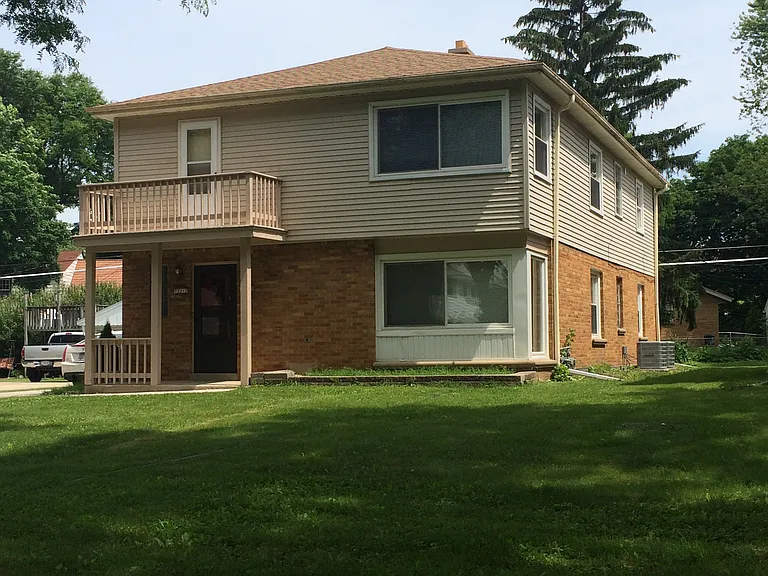 12212 W Dearbourn Ave #2 — Photo 33