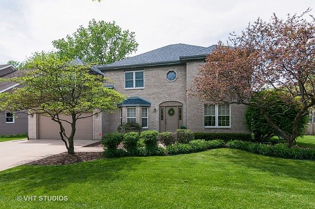 1st image of 170 Macintosh Ct