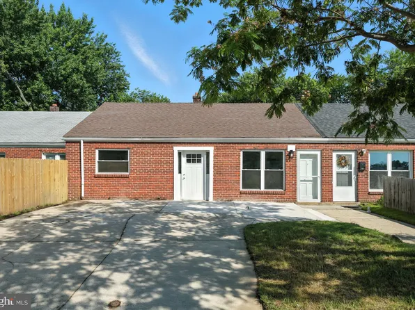 55 Simonds Dr, New Castle, DE 19720