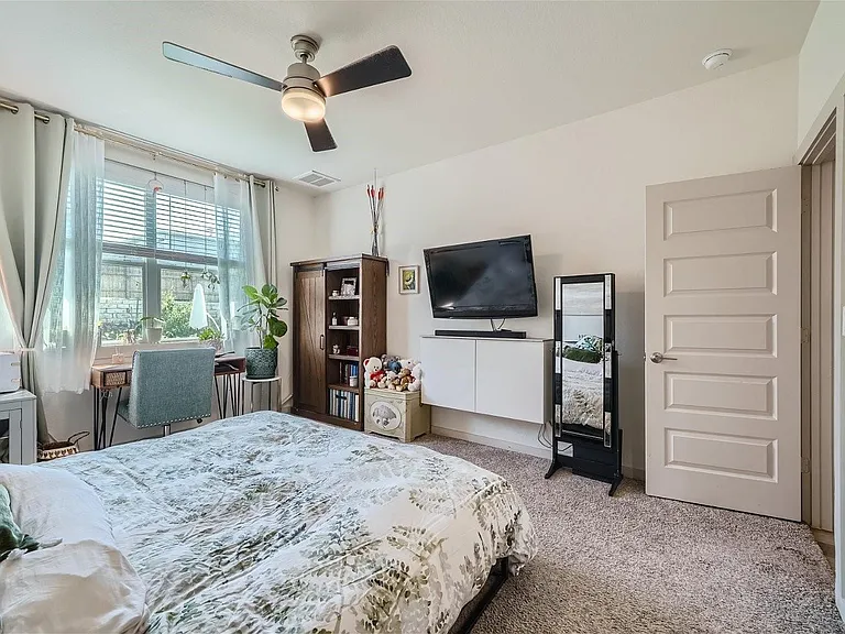 8005 Linnie Ln — Photo 15