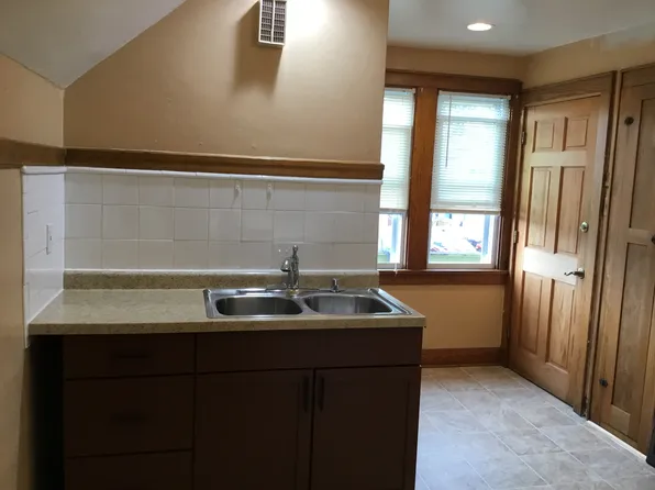 3643 E Squire Ave #2, Cudahy, WI 53110