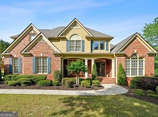 1490 Boomer Cir, Suwanee, GA 30024