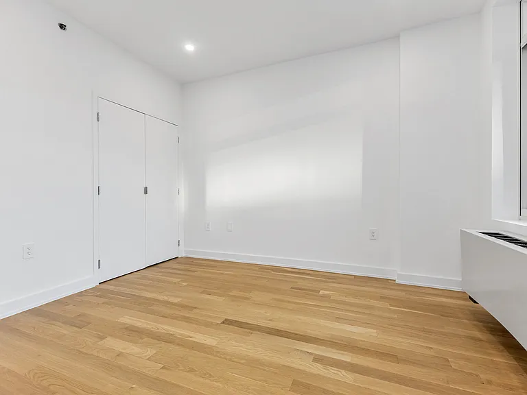 1115 Broadway #4C — Photo 4