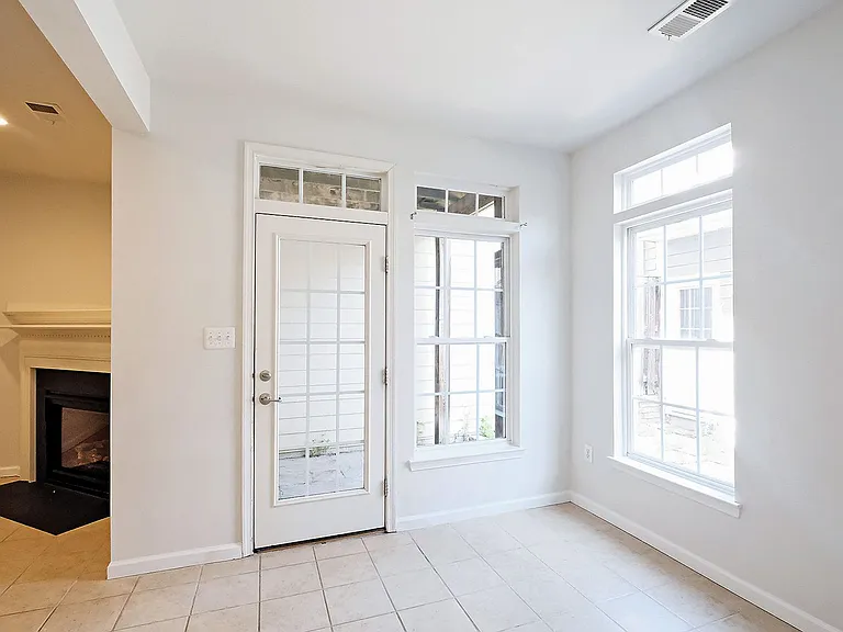 914 Bing Ln — Photo 24