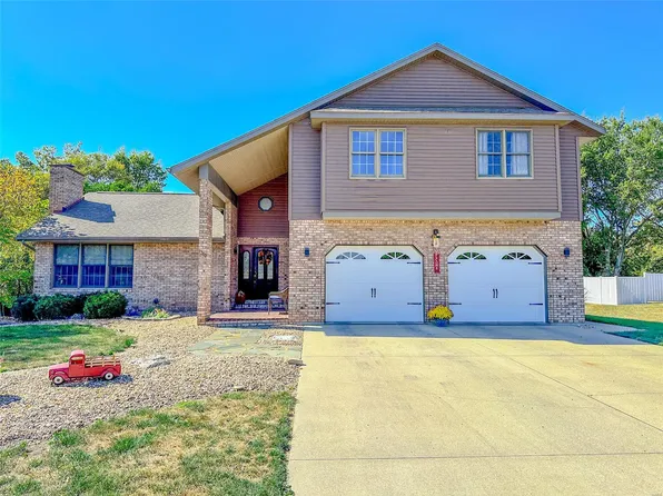 1341 Jefferson Dr, Nashville, IL 62263