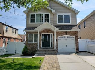 931 Benris Ave, Franklin Square, NY 11010