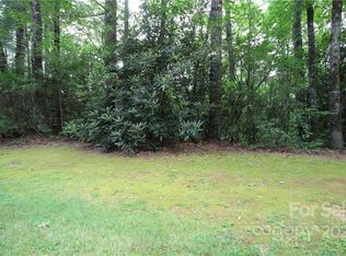 11 Upper Whitewater Rd, Sapphire, NC 28774