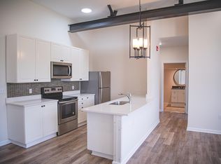 36 Cecil Elementary Dr, Cecil, PA 15321