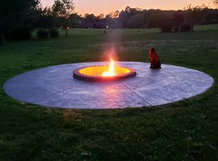 1058 Loop Dr, Pleasant View, TN 37146