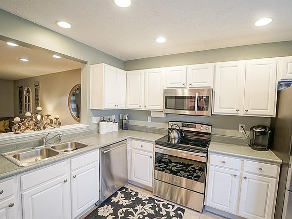 2nd image of 4179 Spyglass Hl